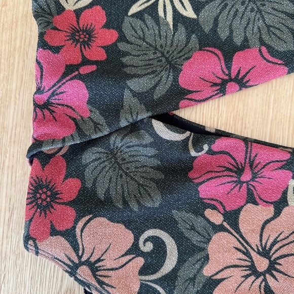 BEACH RIOT SHINE FABRIC BLACK GROUNDED FLORAL CUT OUT ONE PIECE - Picture 3 of 3